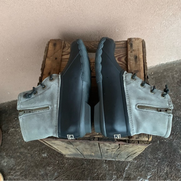 Sperry Women’s Saltwater Duck Boot - Picture 7 of 8